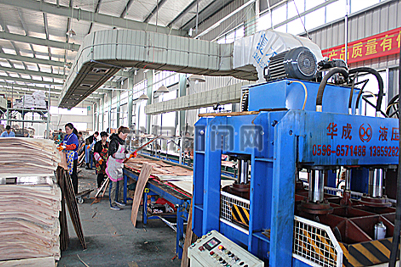 浙江慧創工貿有限公司,竹木(mù)膠合模闆,膠合闆,房(fáng)屋,橋梁,隧道(dào),火(huǒ)車(chē)集裝箱底闆,官方網站(zhàn)