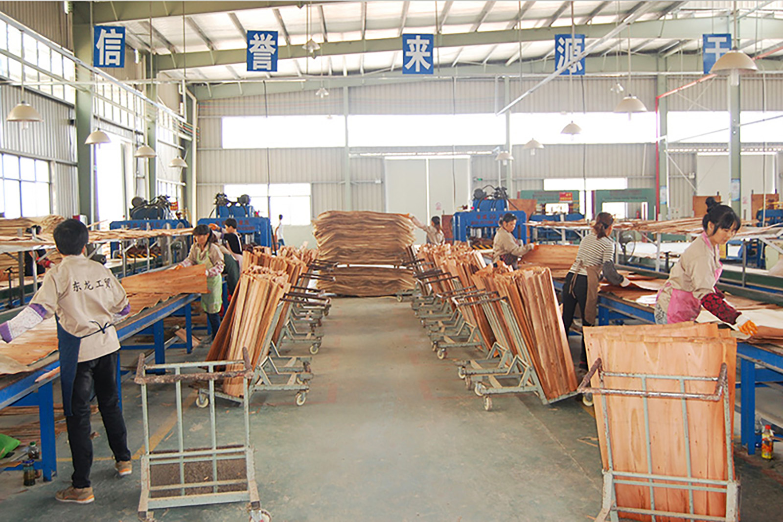 廠(chǎng)房(fáng)設備