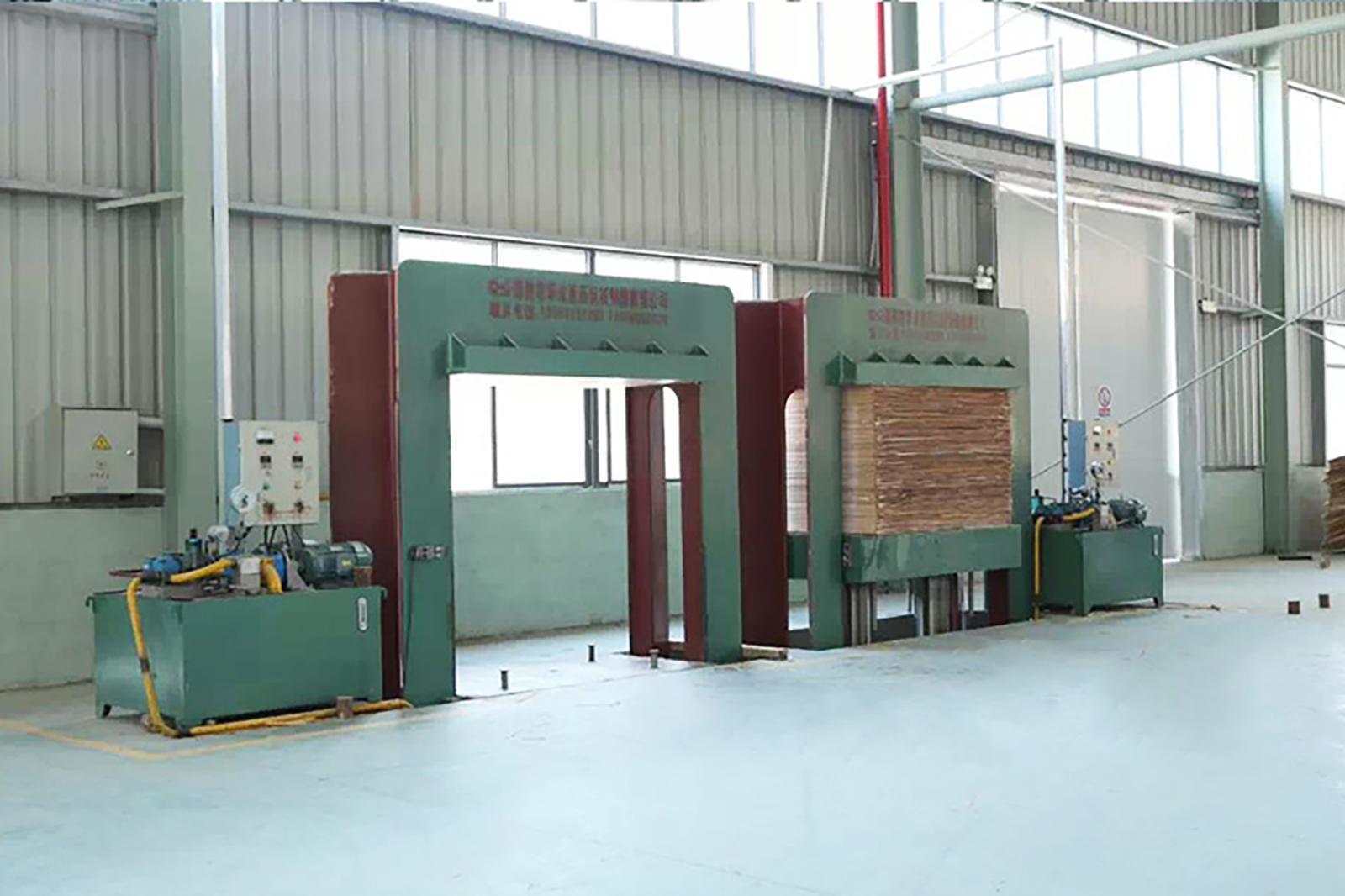 廠(chǎng)房(fáng)設備