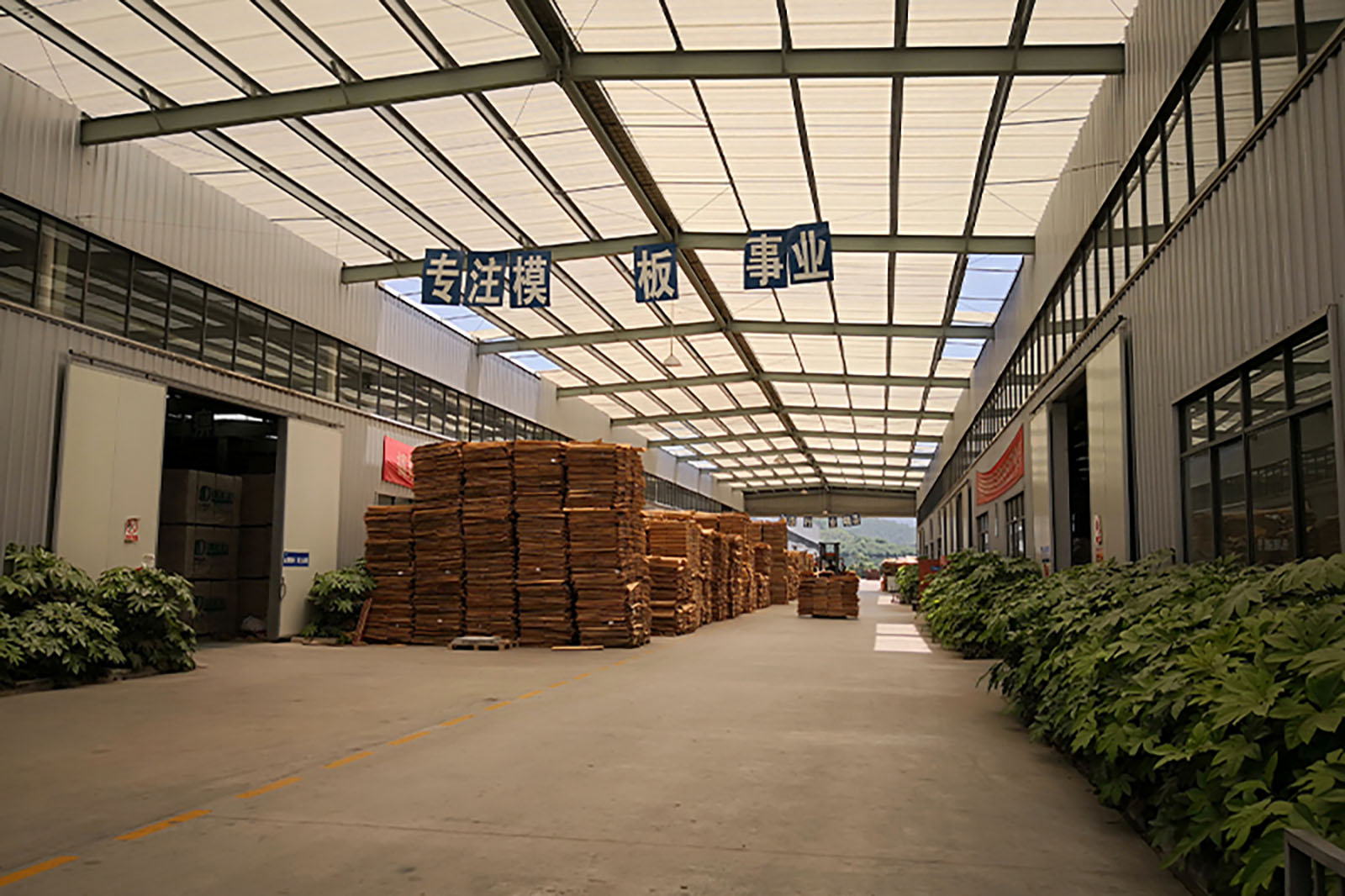 廠(chǎng)房(fáng)設備